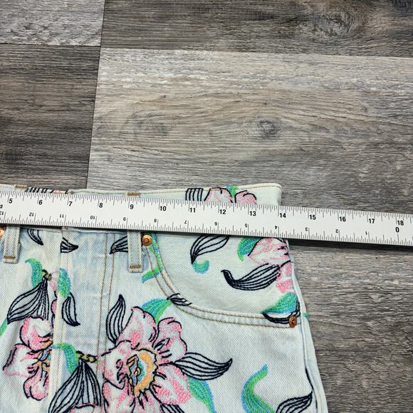 Levis 501 Hella Bloom Pink Blue Women 26 Hi-Rise Embroidered Floral Denim Shorts - Picture 7 of 12